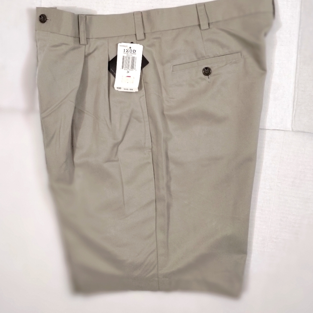 Izod Men TAG  shorts,  34Wx9L, Zipper, Front & back Pockets, Beige